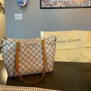 Louis Vuitton Totally PM Authentic